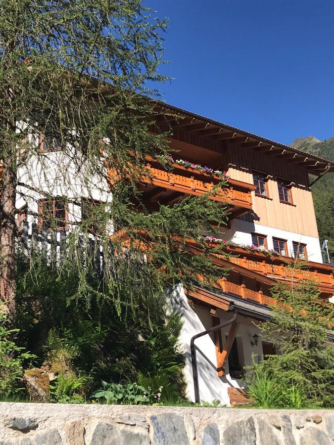 Haus am Steinbockzentrum St. Leonhard im Pitztal Exterior foto